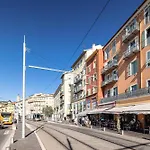 2 Bdr Panoramic View On Gardens