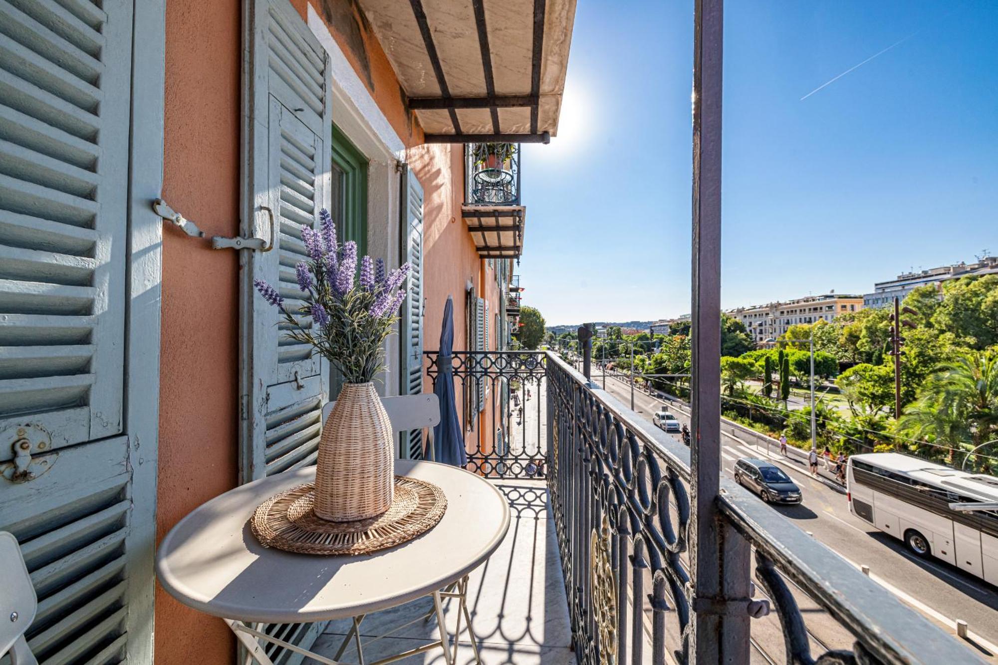 2 Bdr Panoramic View On Gardens Appartamento Nizza
