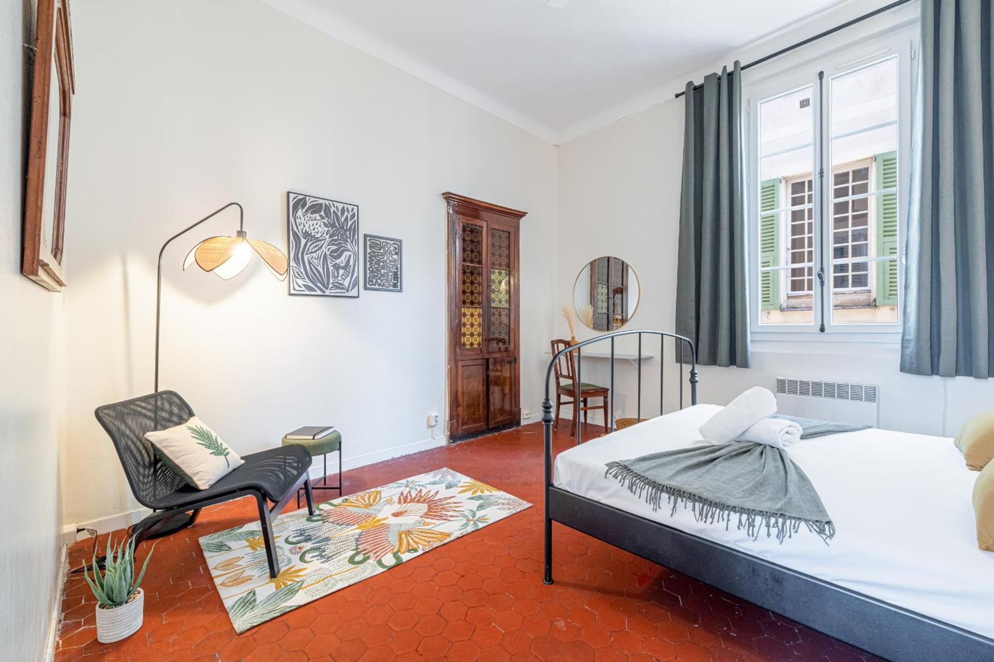 Apartment 2 Bdr Panoramic View On Gardens