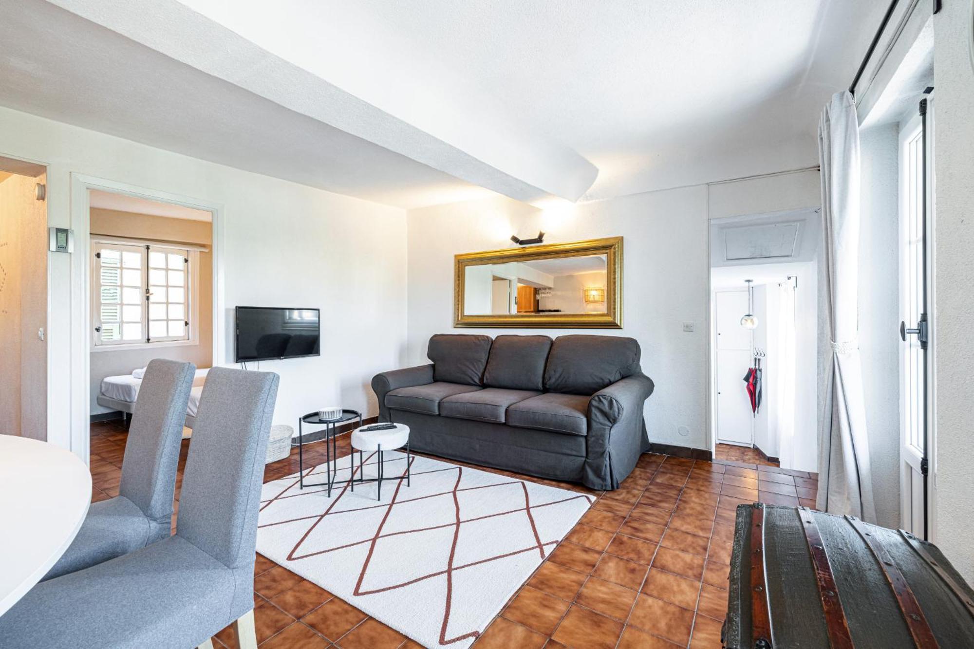 Apartment 2 Bdr Panoramic View On Gardens *